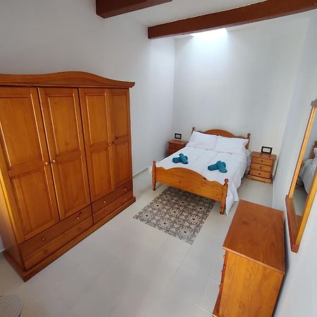 Peaceful Traditional Maltese Townhouse Лука Екстериор снимка
