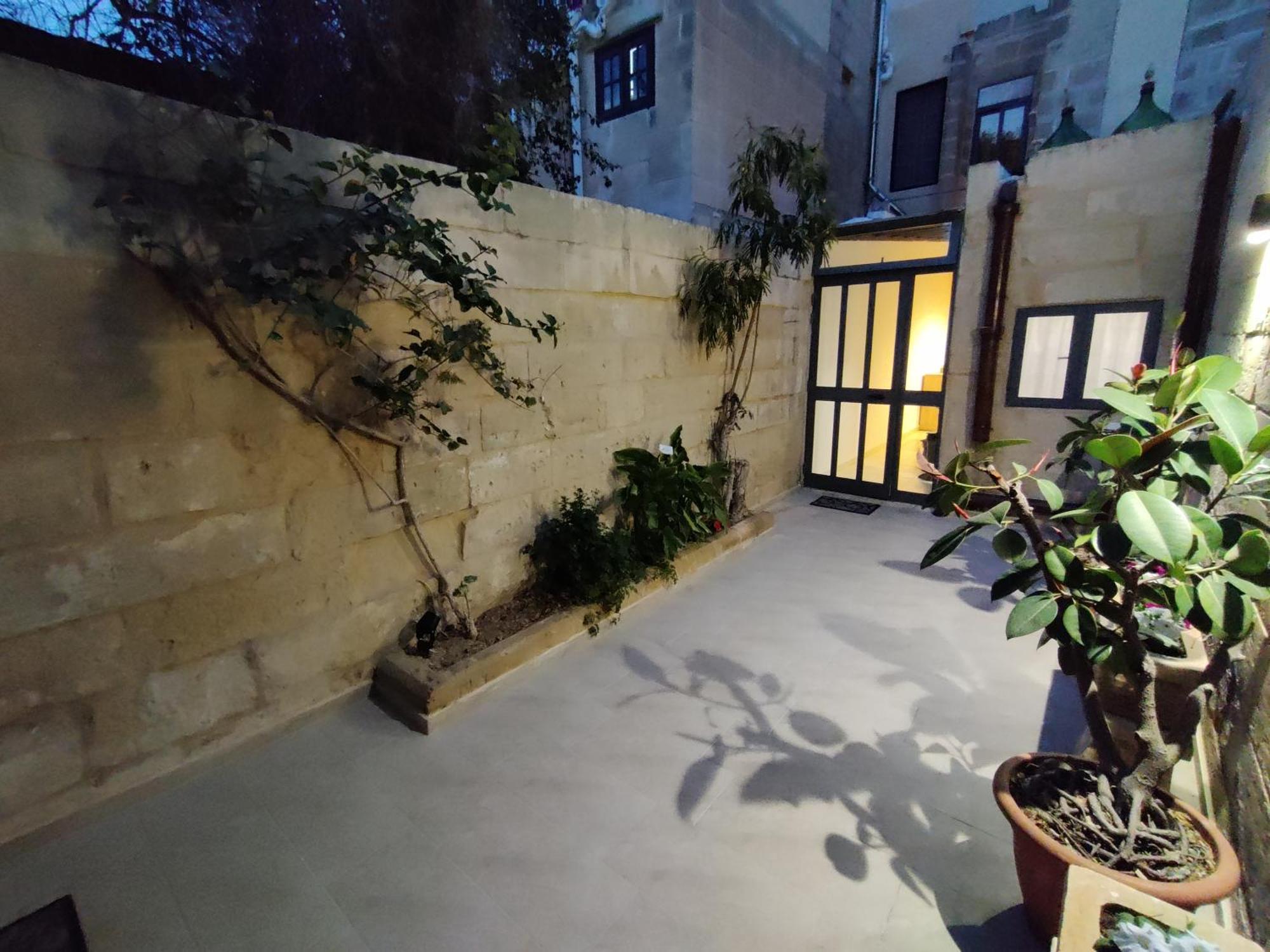 Peaceful Traditional Maltese Townhouse Лука Екстериор снимка