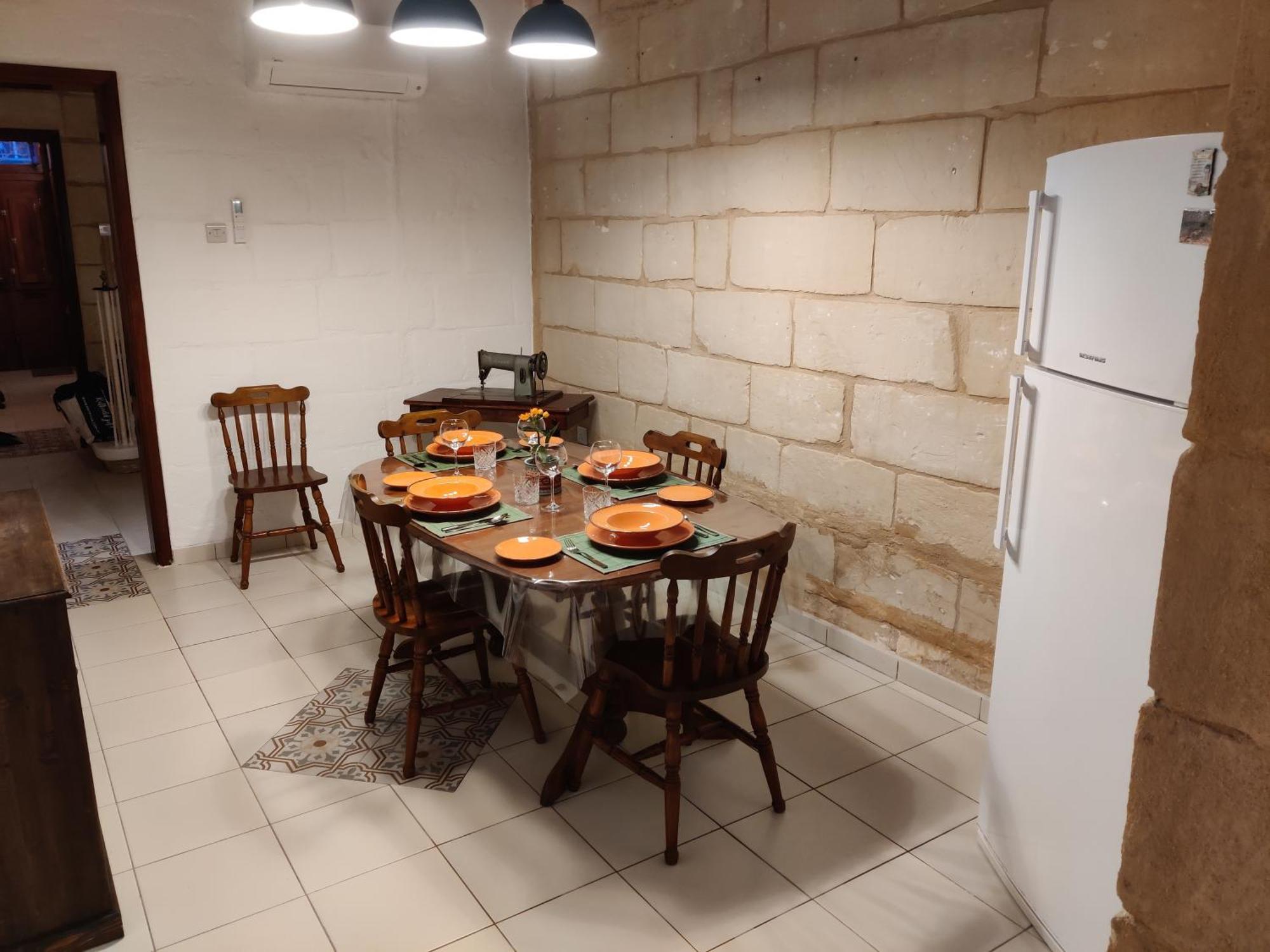 Peaceful Traditional Maltese Townhouse Лука Екстериор снимка