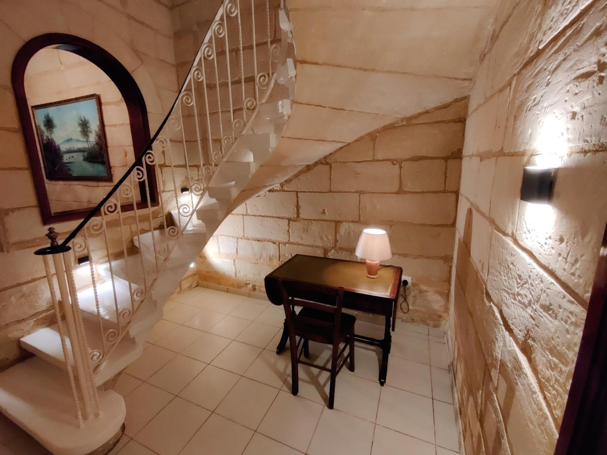 Peaceful Traditional Maltese Townhouse Лука Екстериор снимка